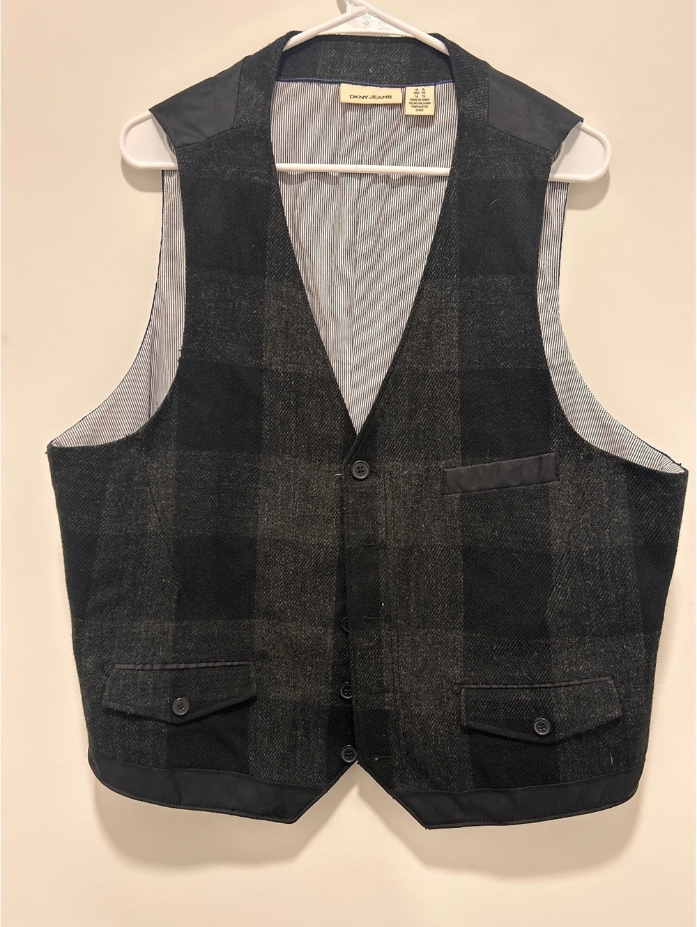 DKNY Jeans Men's Black and Gray Plaid Wool Vest XL